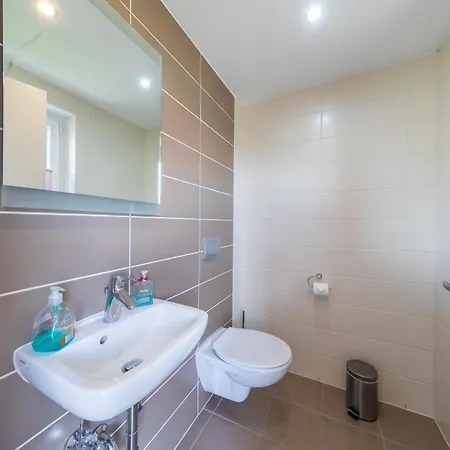 Arisa Iii بيت للعطل