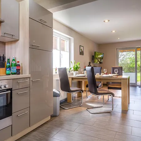 بيت للعطل Arisa Iii *